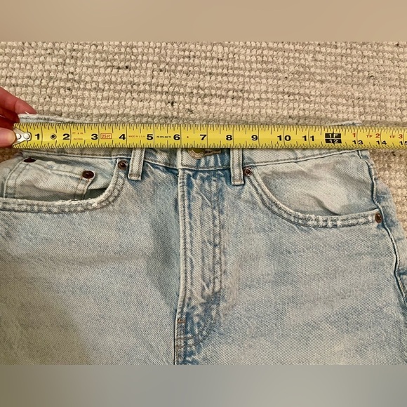 Zara High Waisted Mom Jean Short - Picture 5 of 7